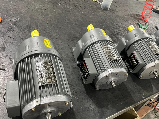 三相齒輪減速電機